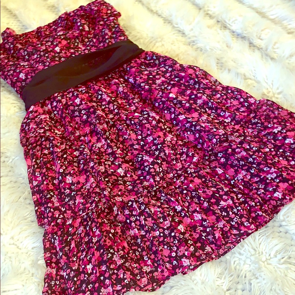WHBM adorable flirty strapless floral dress!